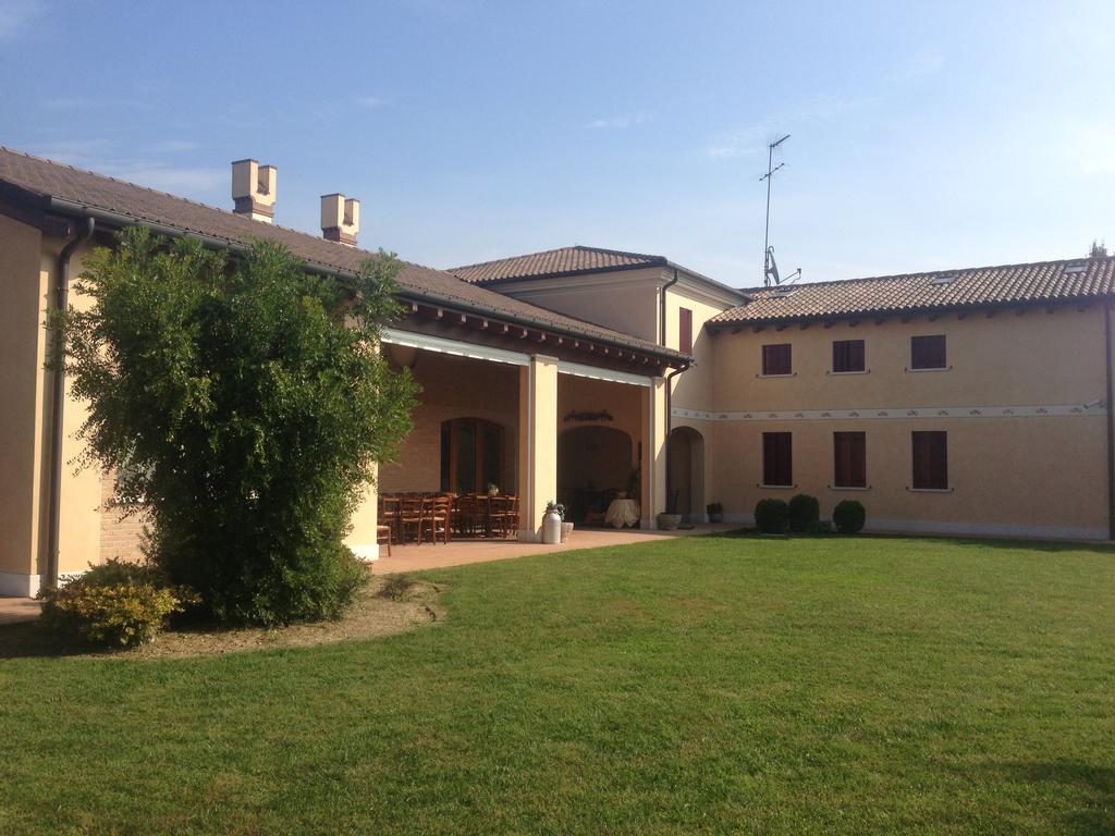 הוילה Ca Baglioni Agriturismo Alle Rose מראה חיצוני תמונה